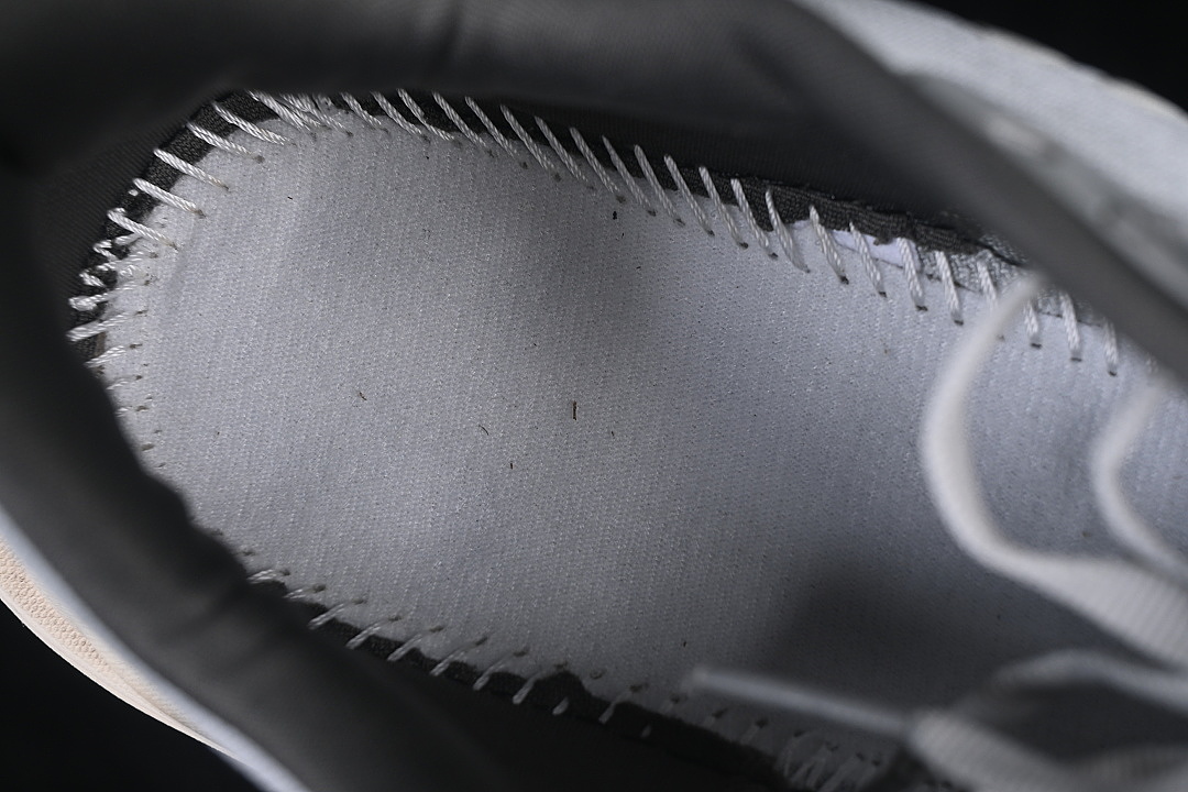 On Running [1176572 BLBS]-[ONE CLIFTON 11 MESH RUNNING SHOES GREY/LIGHT GRAY]-[MAN:40-46] - Image 4