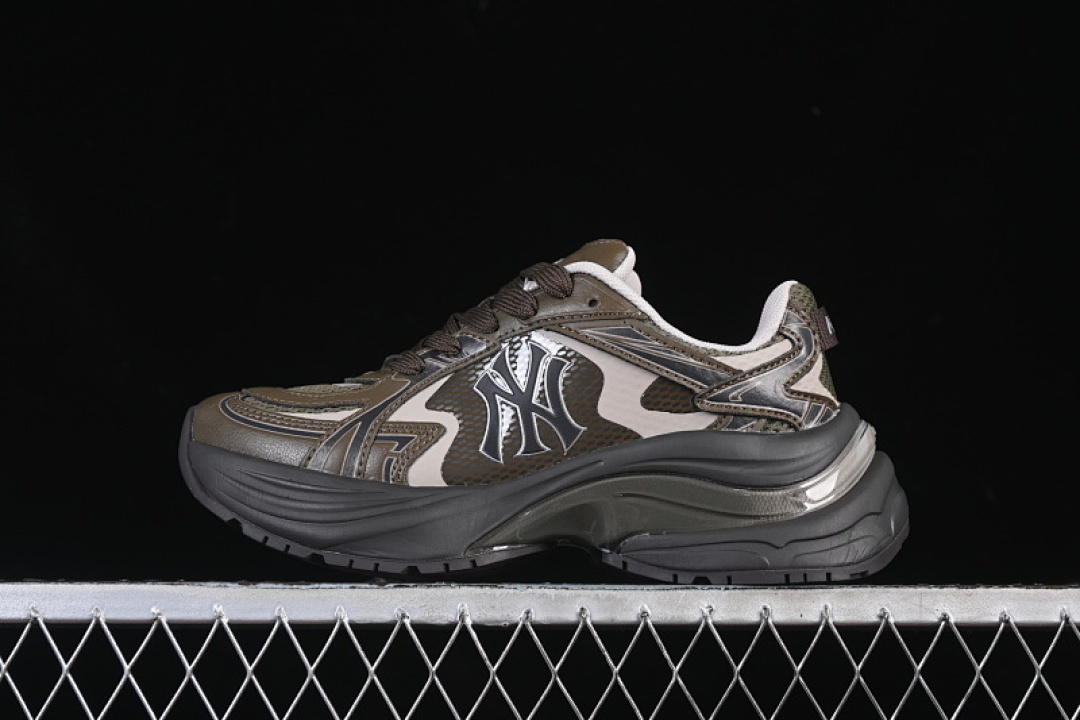 Unbranded [3ARNSPE5N50BRS]-[CHUNKY CURVE RUNNER ENAMEL BROWN/BROWN]-[WOMAN:35-39]-[MAN:40-45], photo 1