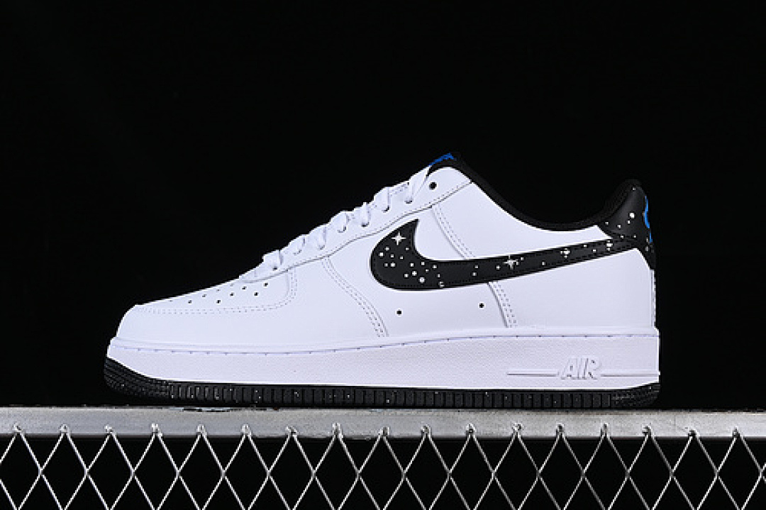 Nike Nike AIR FORCE 1 07 LOW WHITE/BLACK/BLUE · FV6656-100, photo 1