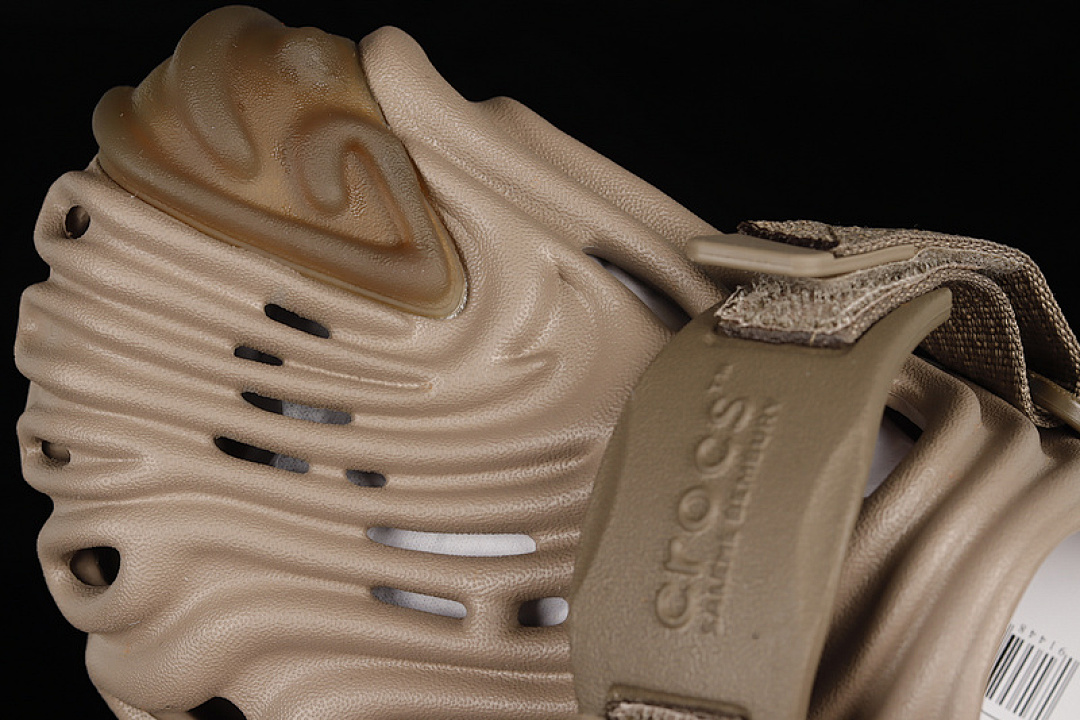 Crocs [SALEHE BEMBURY X CROCS POLLE CLOG KHAKI/CROCS KHAKI]-[UNISEX:36-46] - Image 7