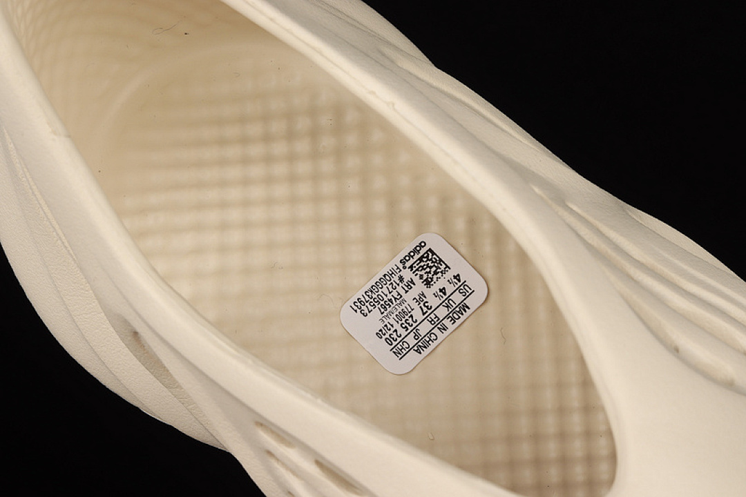 Adidas [FY4567]-[YEEZY FOAM RUNNER SAND ETHAM/ETHAM/ETHAM]-[UNISEX:36.5-47] - Image 4