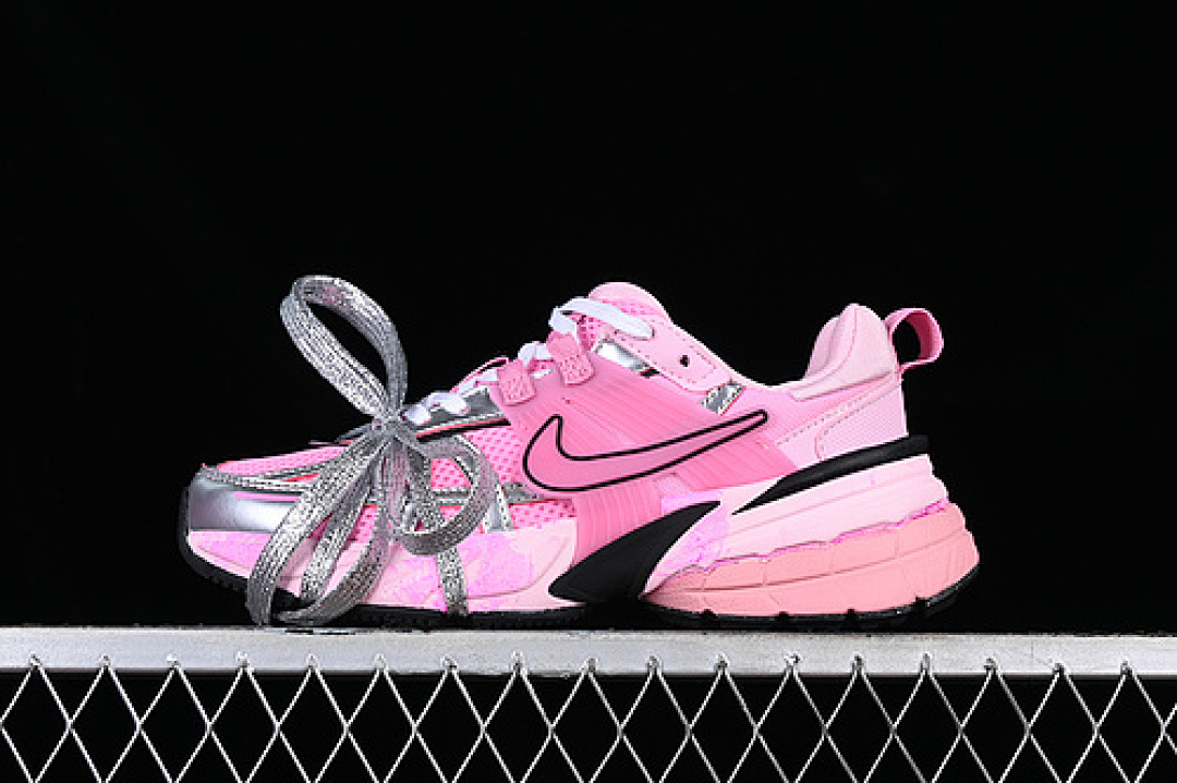 Unbranded [FD0736-001]-[V2K RUNTEKK 3XL BLACK/PINK/SILVER]-[WOMAN:36-40], photo 1