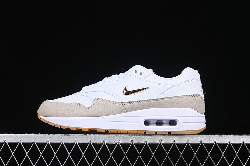 Nike AIR MAX 1 PREMIUM SC JEWEL SUMMIT WHITE/METALLIC GOLD STAR/LIGHT BONE · AA0512-100, photo 1