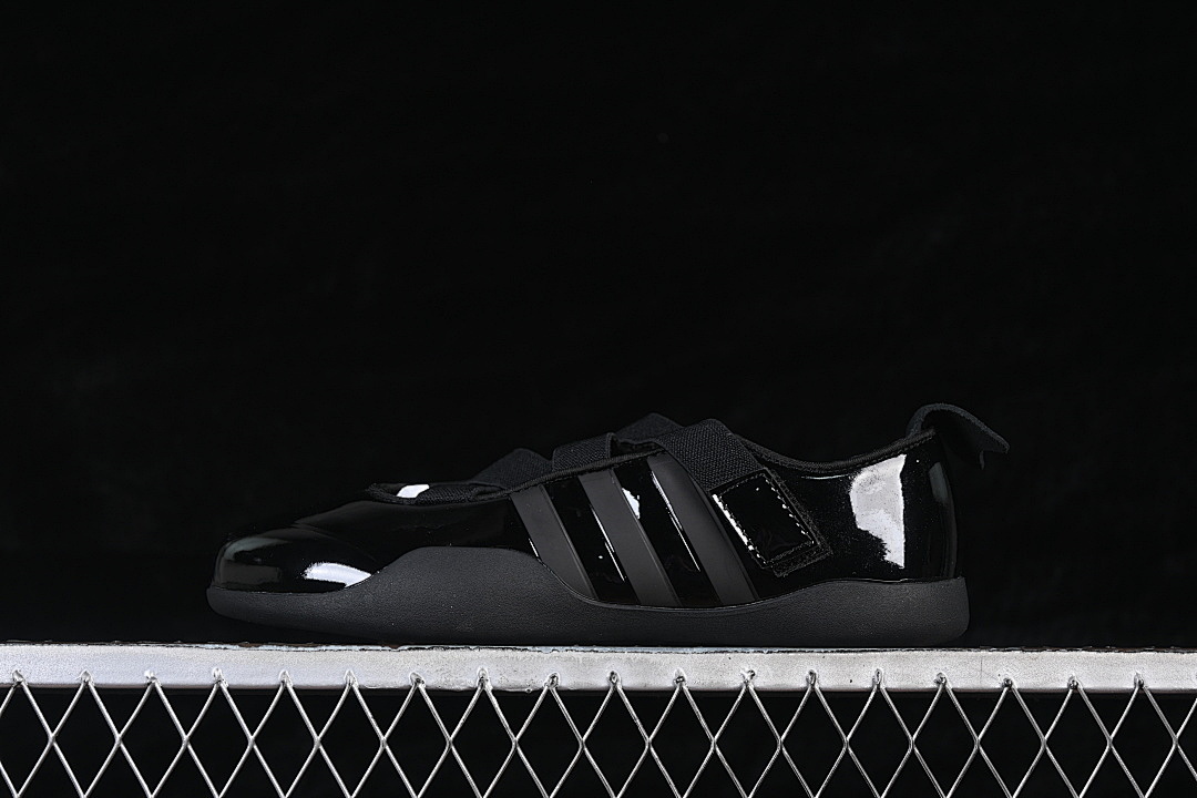 On Running [KK1395]-[TAEKWONDO LOW-TOP TRAINING SHOES BLACK/BLACK/BLACK]-[WOMAN:35-39]-[MAN:40-41], photo 1