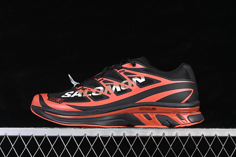 On Running Maison Margiela XT-MM6 LOW-TOP CASUAL LIFESTYLE SHOES BLACK/RED · 491083-32, photo 1