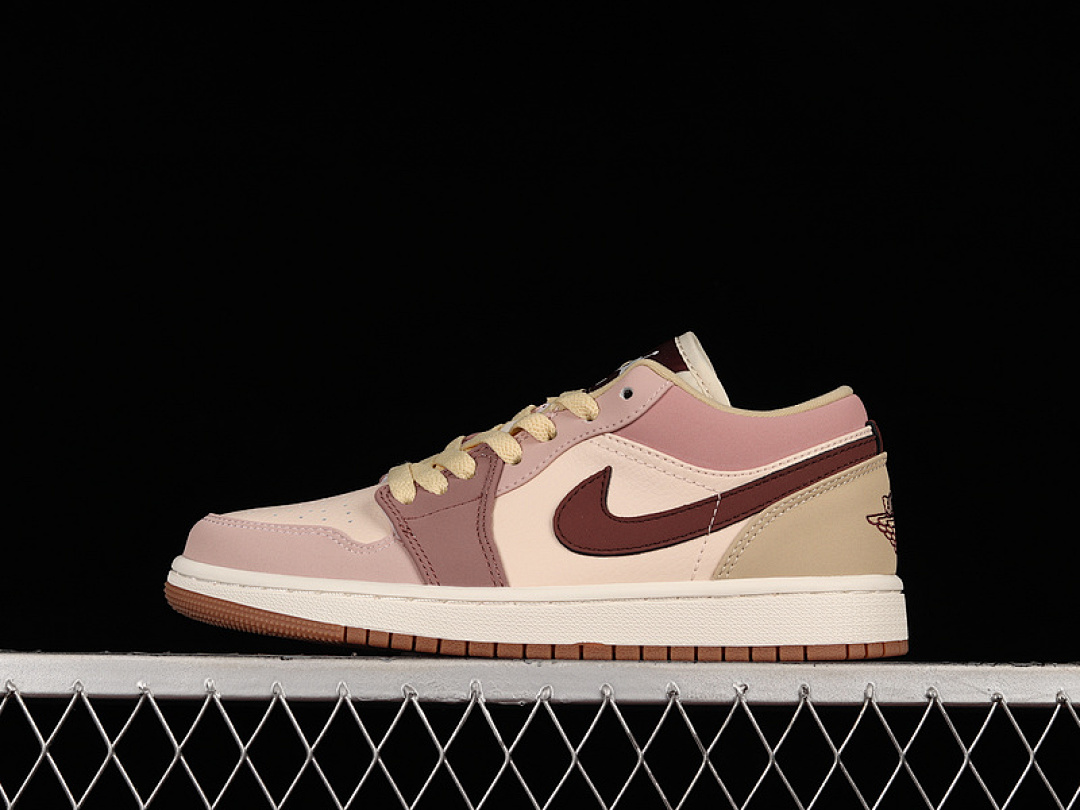 Jordan Jordan [DO7450-201]-[AIR 1 LOW LIGHT PINK/WHITE/KHAKI]-[WOMAN:36-39]-[MAN:40-46], photo 1
