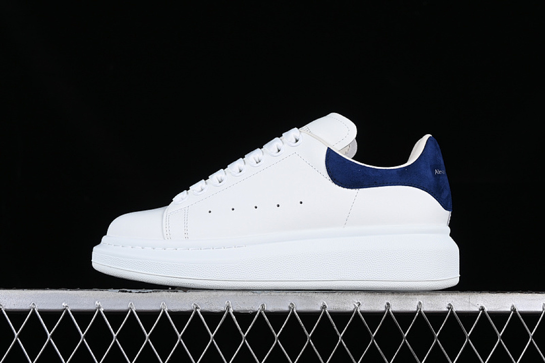 Alexander McQueen [ALEXANDER MCQUEEN WHITE/BLUE]-[WOMAN:35-39]-[MAN:40-44], photo 1