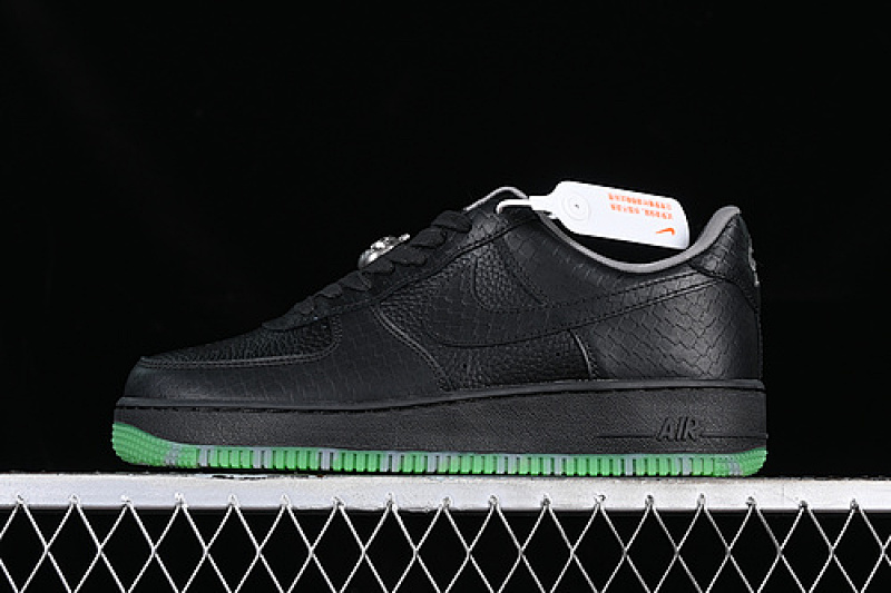 Nike Nike AIR FORCE 1 07 LOW HALLOWEEN BLACK/GREEN/GREY · FQ8822-084, photo 1