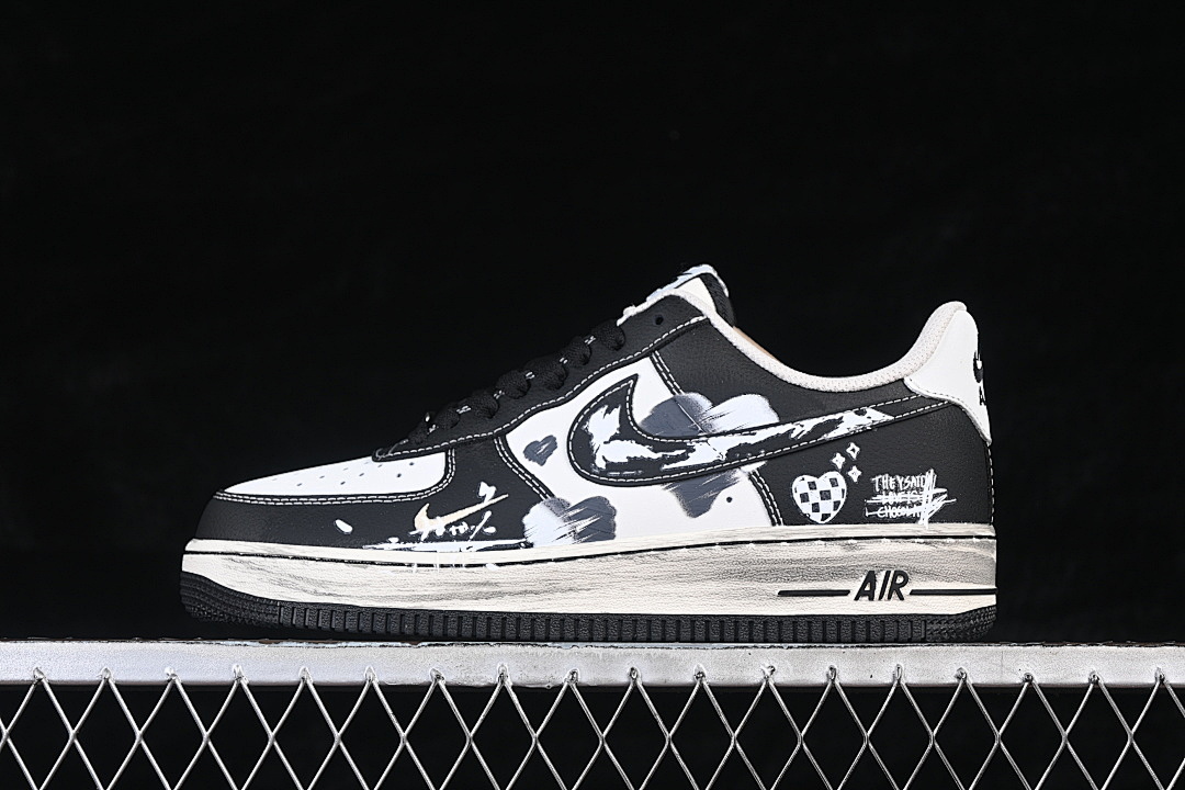 Nike Nike AIR FORCE 1 07 LOW WHITE/BLACK · DB3301-808, photo 1