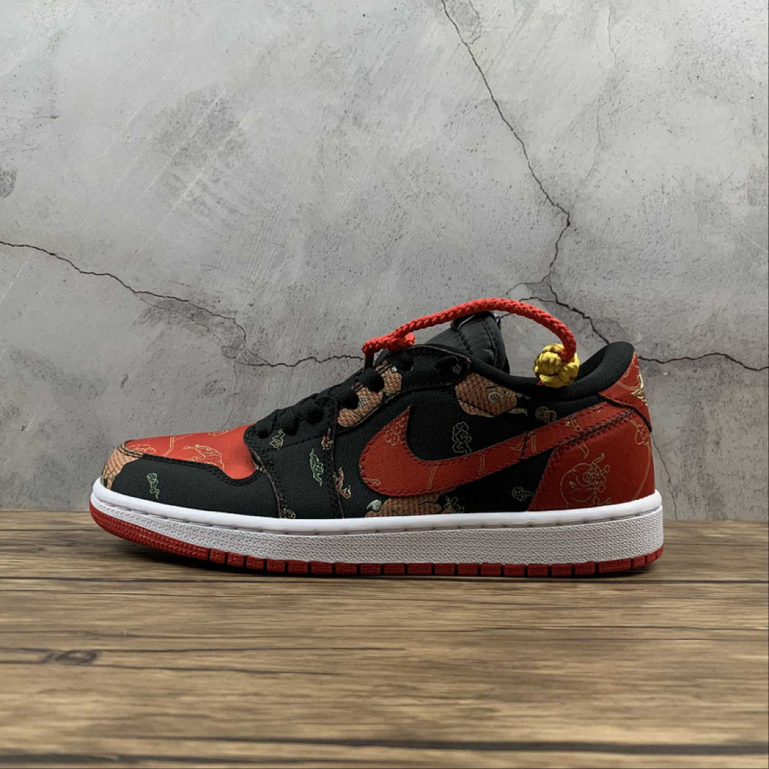 Jordan AIR Jordan 1 LOW OG CHINESE NEW YEAR BLACK/UNIVERSITY RED-METALLIC GOLD-WHITE · DD2233-001, photo 1
