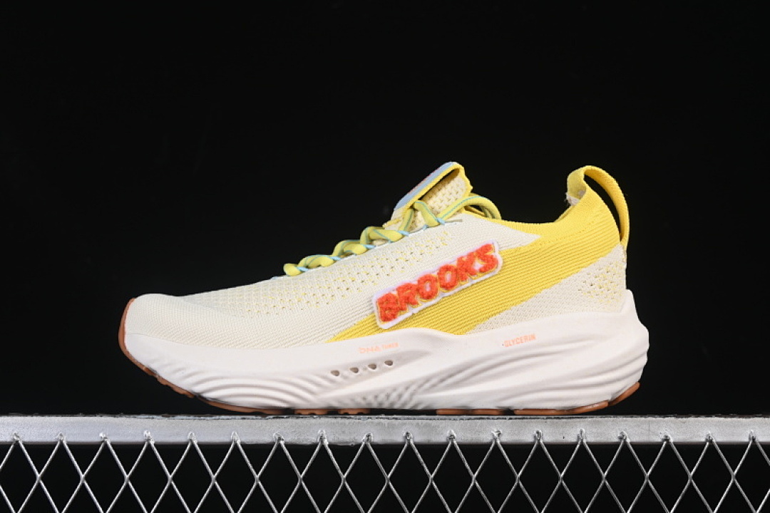 Unbranded [1204371B744]-[GLYCERIN STEALTHFIT 22 CYBER/VERMILLION/SEEDPEARL]-[WOMAN:36-39]-[MAN:40-46], photo 1