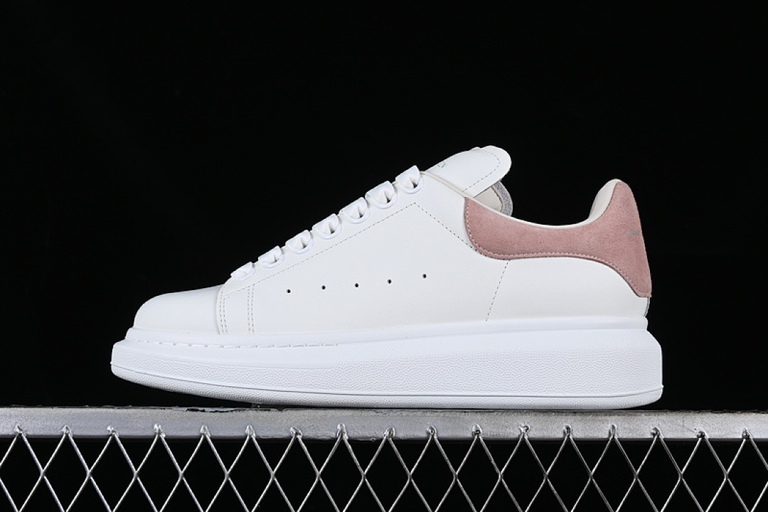 Alexander McQueen [ALEXANDER MCQUEEN WHITE/PINK]-[WOMAN:35-39]-[MAN:40-45], photo 1
