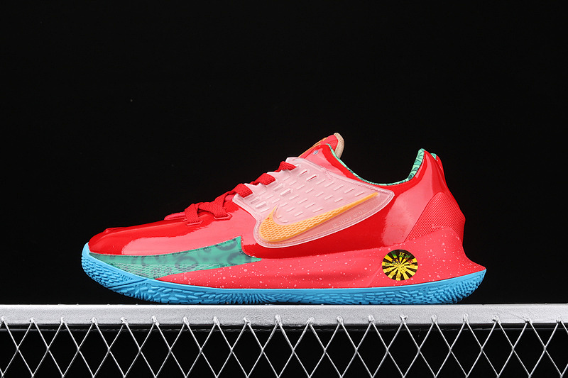 KYRIE 2 LOW EP MR. KRABS UNIVERSITY RED/METALLIC GOLD · CJ6952-600, photo 1