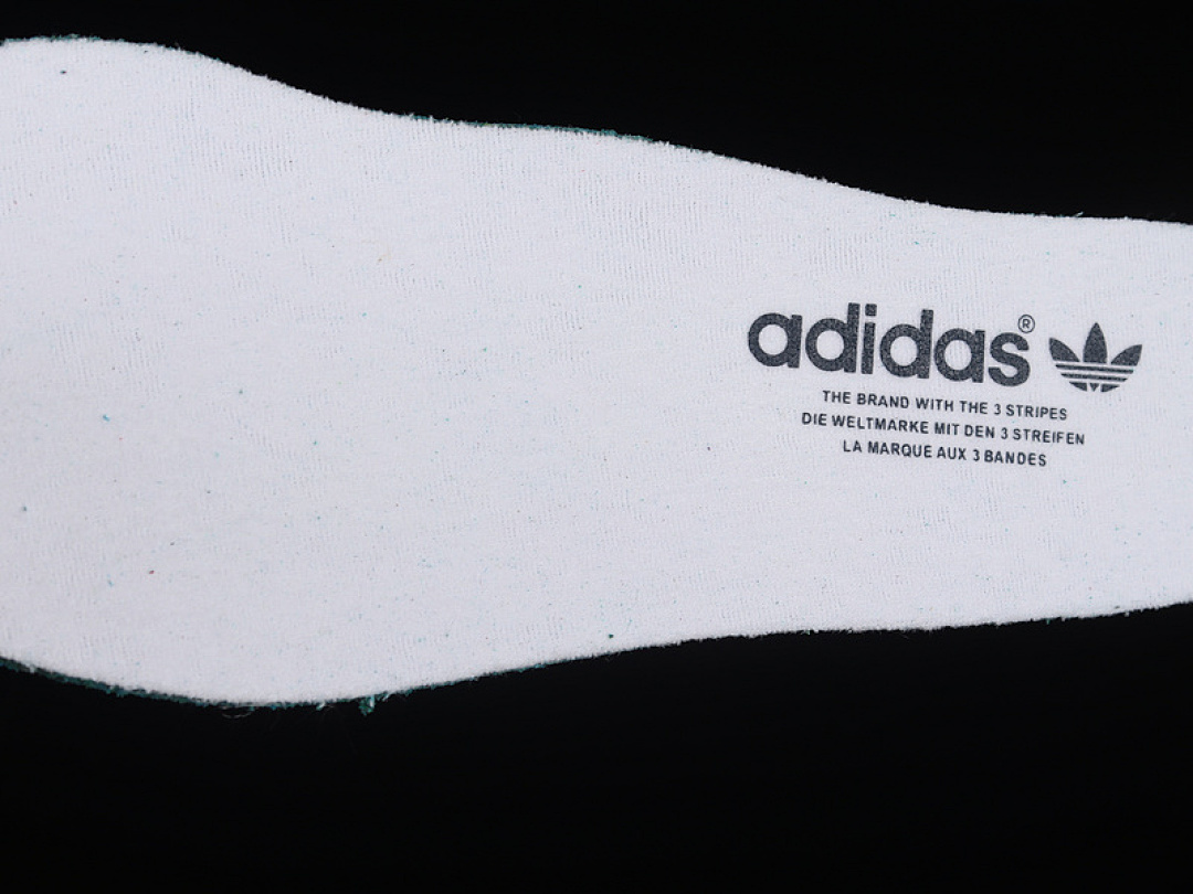 Adidas [F75247]-[SAMBA VEGAN OG SHOES CLOUD WHITE/CORE BLACK/RED]-[WOMAN:36-39]-[MAN:40-45] - Image 3