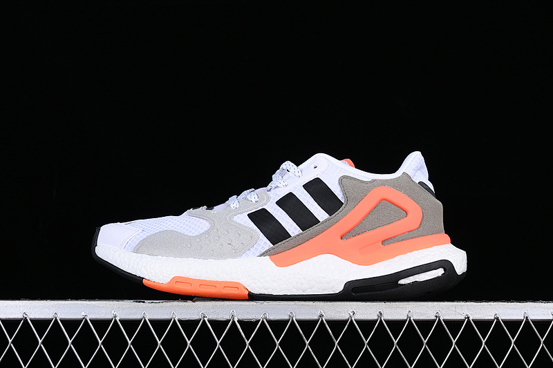 ADIDAS DAY JOGGER CLOUD WHITE/CORE BLACK/GREY TWO · U9060MUS, photo 1
