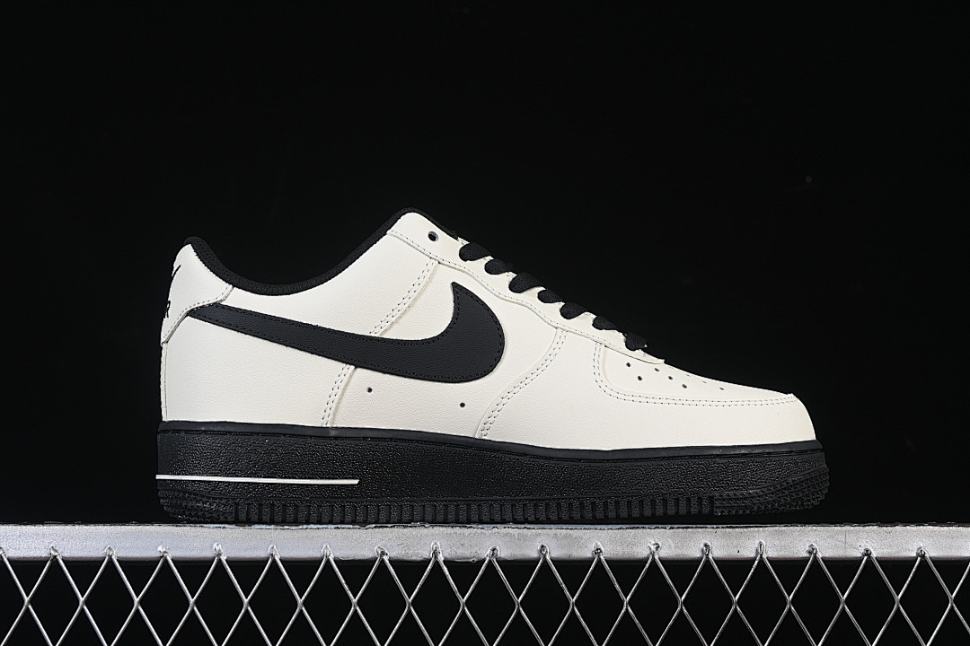Nike [ZH0316-143]-[AIR FORCE 1 07 LOW CASUAL SNEAKERS BLACK/WHITE]-[WOMAN:36-39]-[MAN:40-45] - Image 15