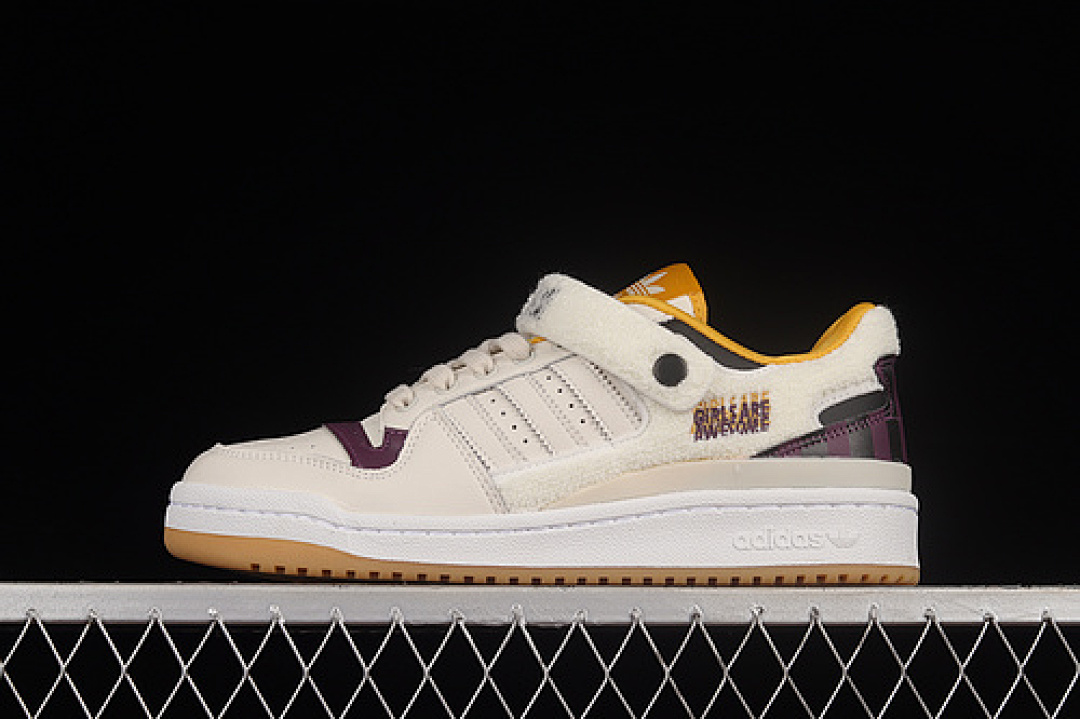 Purple [GY2680]-[FORUM LOW PURPLE BEAUTY/CHALK WHITE/CORE BLACK]-[WOMAN:36-39]-[MAN:40-45], photo 1