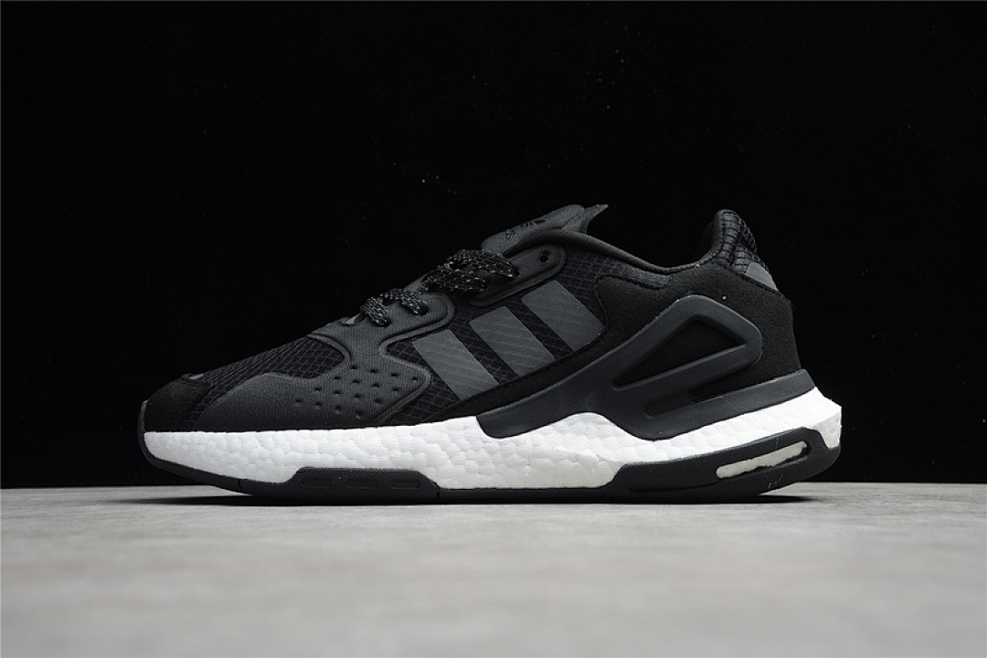 Unbranded [FW4058]-[DAY JOGAGER SHOES CORE BLACK/CORE BLACK/CLOUD WHITE]-[WOMAN:36-39]-[MAN:40-45], photo 1