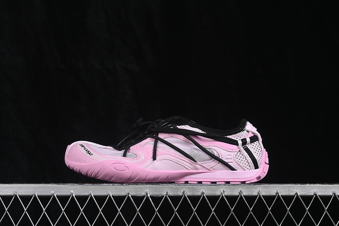 Balenciaga Balenciaga RADAR SLIP CASUAL SHOES LIGHT PINK/BLACK · WSTBL5010, photo 1