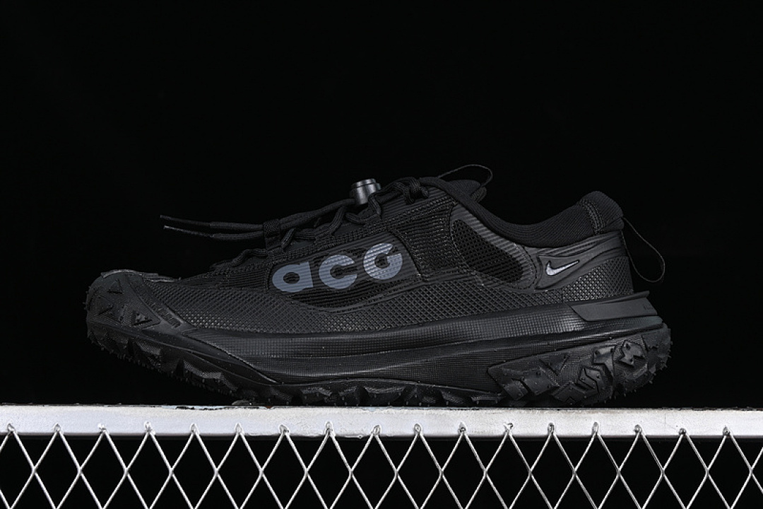 Unbranded [HF6245-001]-[ACG MOUNTAIN FLY 2 LOW GTX SE BLACK]-[MAN:40-46], photo 1