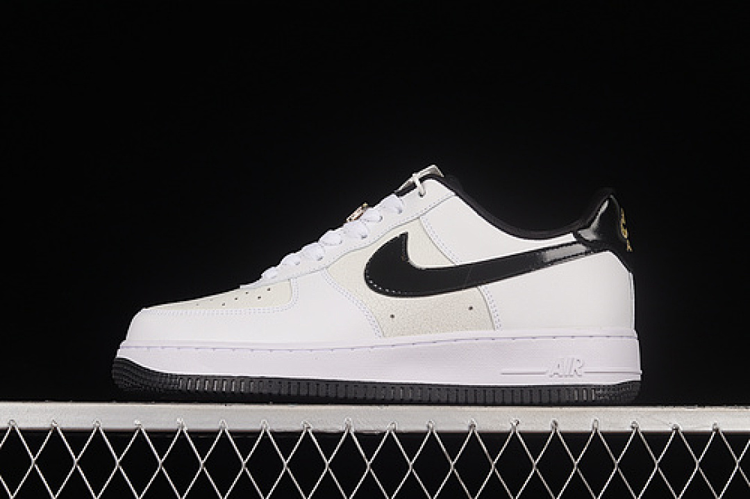 Nike [DQ0300-100]-[AIR FORCE 1 07 LOW WHITE/BLACK/WHITE]-[WOMAN:36-39]-[MAN:40-45], photo 1
