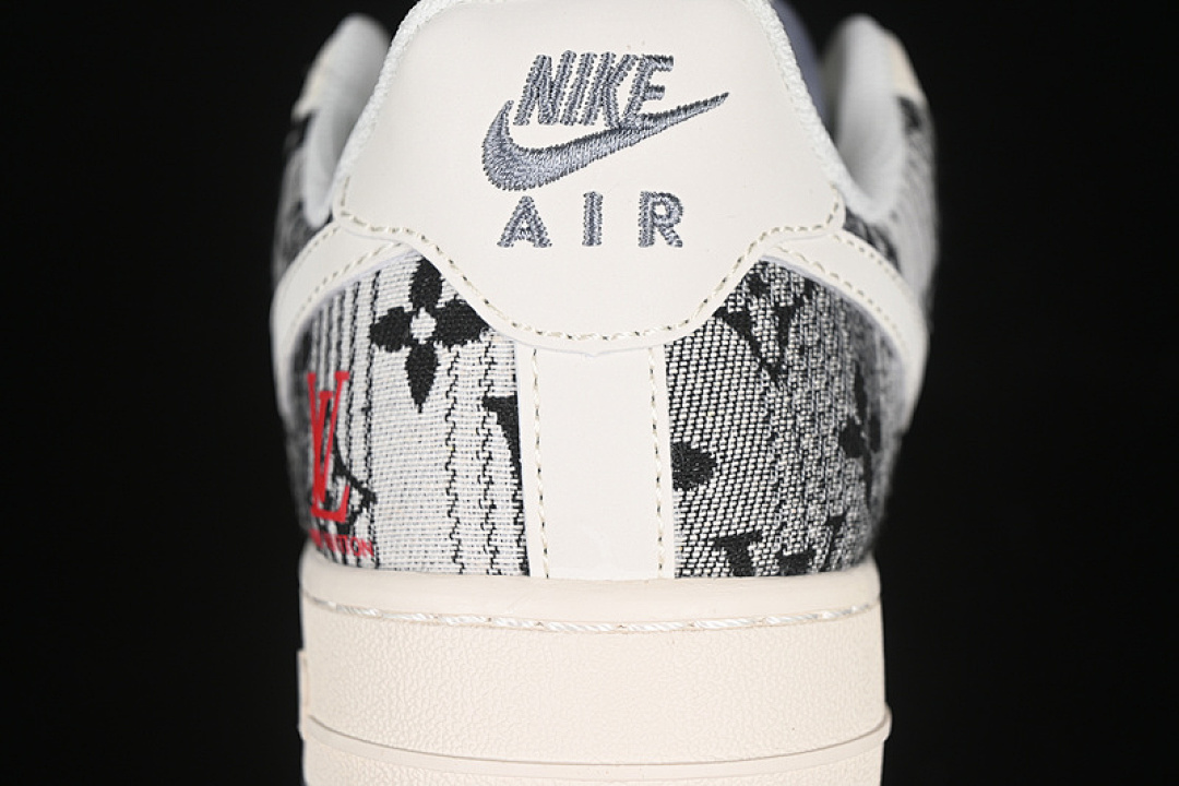 Nike [XS1958-587]-[AIR FORCE 1 07 LOW LV WHITE/GREY/BLACK]-[WOMAN:36-39]-[MAN:40-45] - Image 7