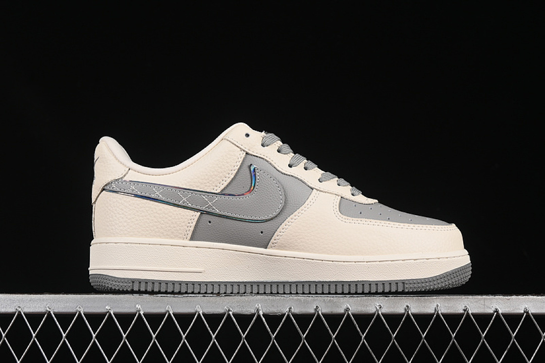 Nike [KK1988-078]-[AIR FORCE 1 07 LOW KAWS WHITE/GREY]-[WOMAN:36-39]-[MAN:40-45] - Image 16