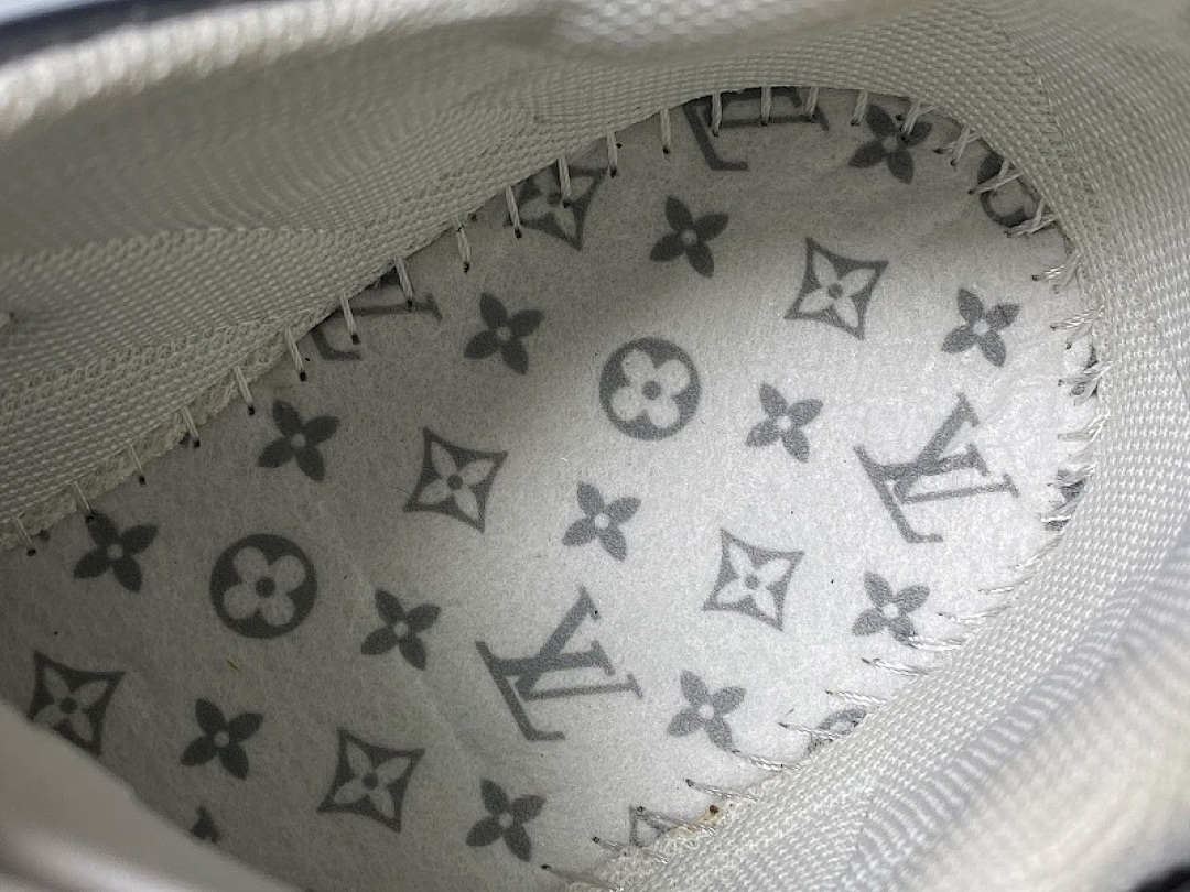 Arc'teryx [L*V SCI-FI SNEAKERS METALLIC SILVER/METALLIC SILVER]-[WOMAN:35-40] - Image 11