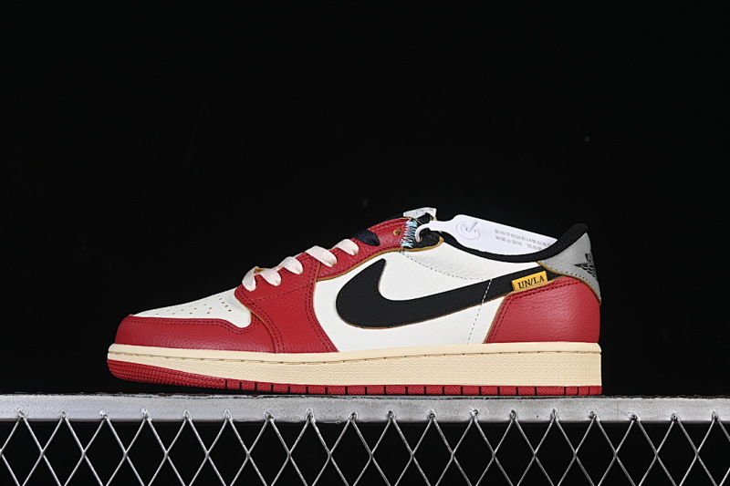 Jordan Jordan 1 RETRO LOW OG VARSITY RED/BLACK/SUMMIT WHITE · HQ6998-600, photo 1
