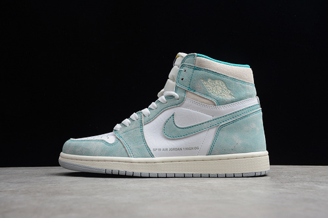 Jordan [555088-311]-[ST AIR JORDAN 1 RETRO HIGH TURBO GREEN/SAIL-WHITE]-[WOMAN:36-39]-[MAN:40-46][1.3-240], photo 1