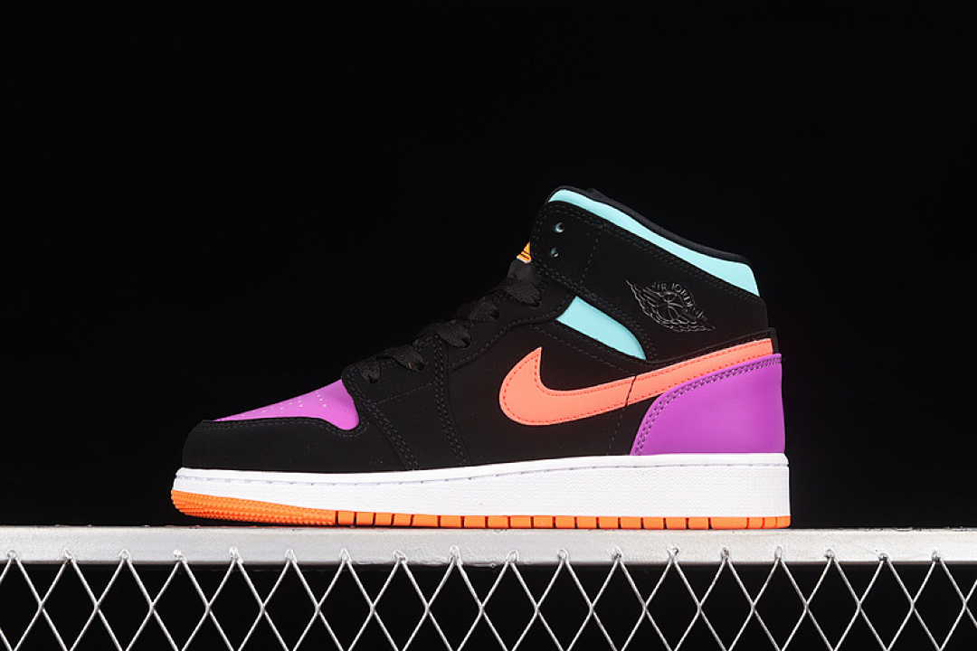 Jordan [554725-083]-[AIR JORDAN 1 MID GS CANDY BLACK/TOTAL ORANGE]-[WOMAN:35.5-39], photo 1