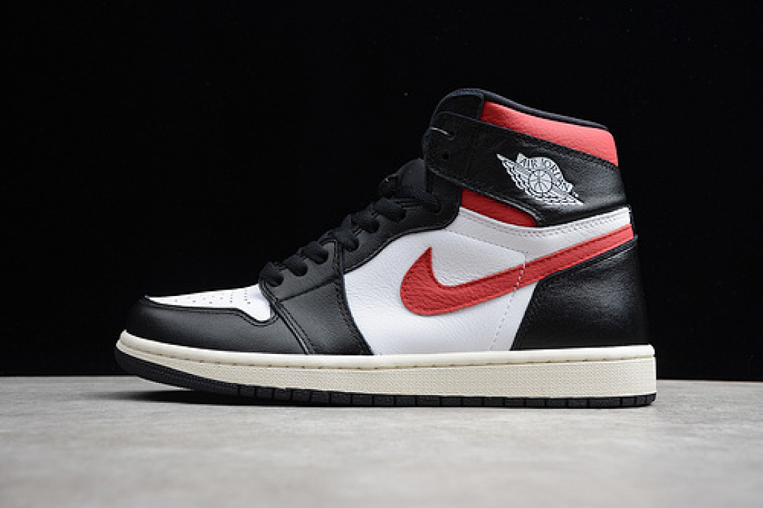 Jordan [135-133-144]-[555088-061]-[ST AIR JORDAN 1 RETRO HIGH OG BLACK/WHITE-GYM RED]-[MAN:40-46], photo 1