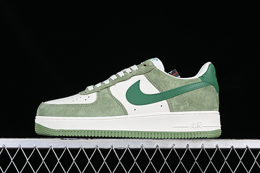 Nike [FF7795-111]-[AIR FORCE 1 07 LOW WHITE/GREEN]-[WOMAN:36-39]-[MAN:40-45], photo 1