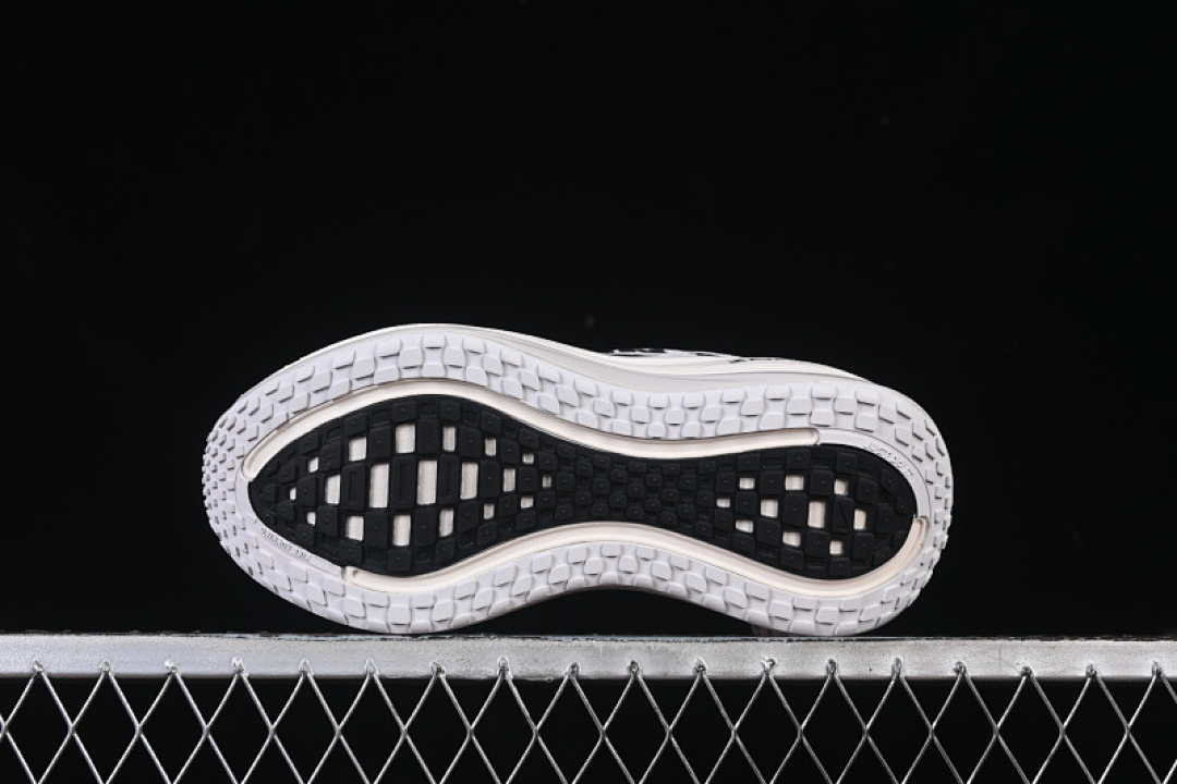 Nike [IH2268-100]-[AIR ZOOM VOMERO PLUS WHITE/BLACK]-[WOMAN:36-39]-[MAN:40-45] - Image 15