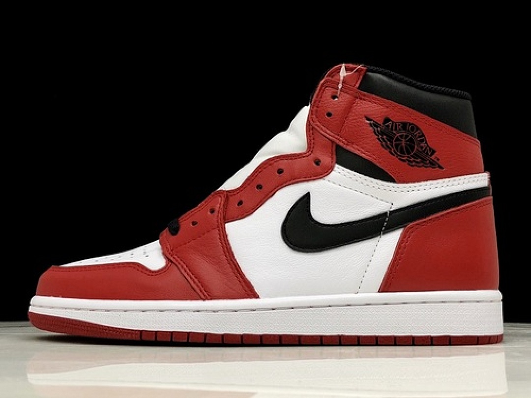 Jordan HUPU AIR Jordan 1 RETRO HIGH OG CHICAGO WHITE/BLACK-VARSITY RED · 555088-101, photo 1
