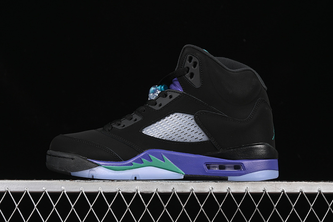 Jordan AIR Jordan 5 RETRO BLACK GRAPE BLACK/NEW EMERALD-GRAPE ICE · 136027-007, photo 1