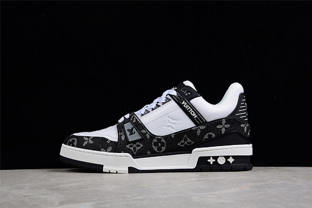 Louis Vuitton Louis Vuitton [L*V TRAINER SNEAKERS BLACK/WHITE/BLACK]-[MAN:38-45], photo 1