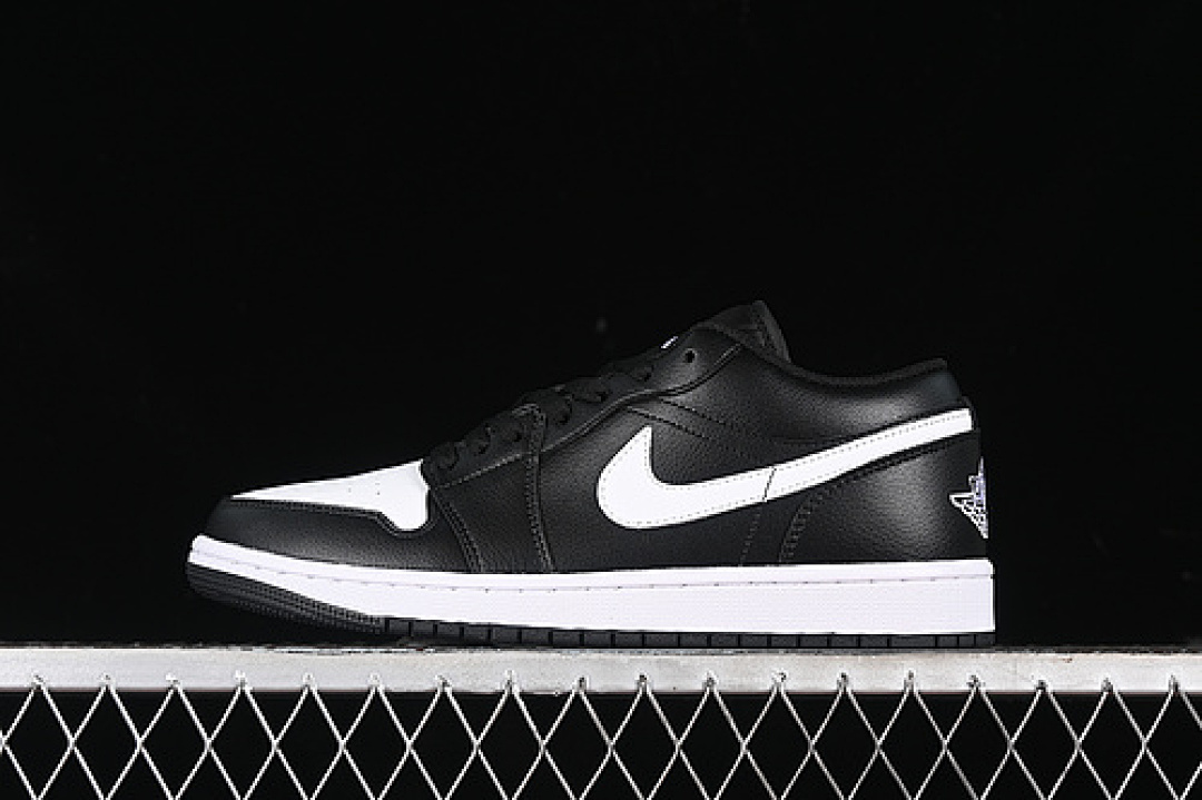 Jordan AIR Jordan 1 LOW BLACK/WHITE · 553558-043, photo 1