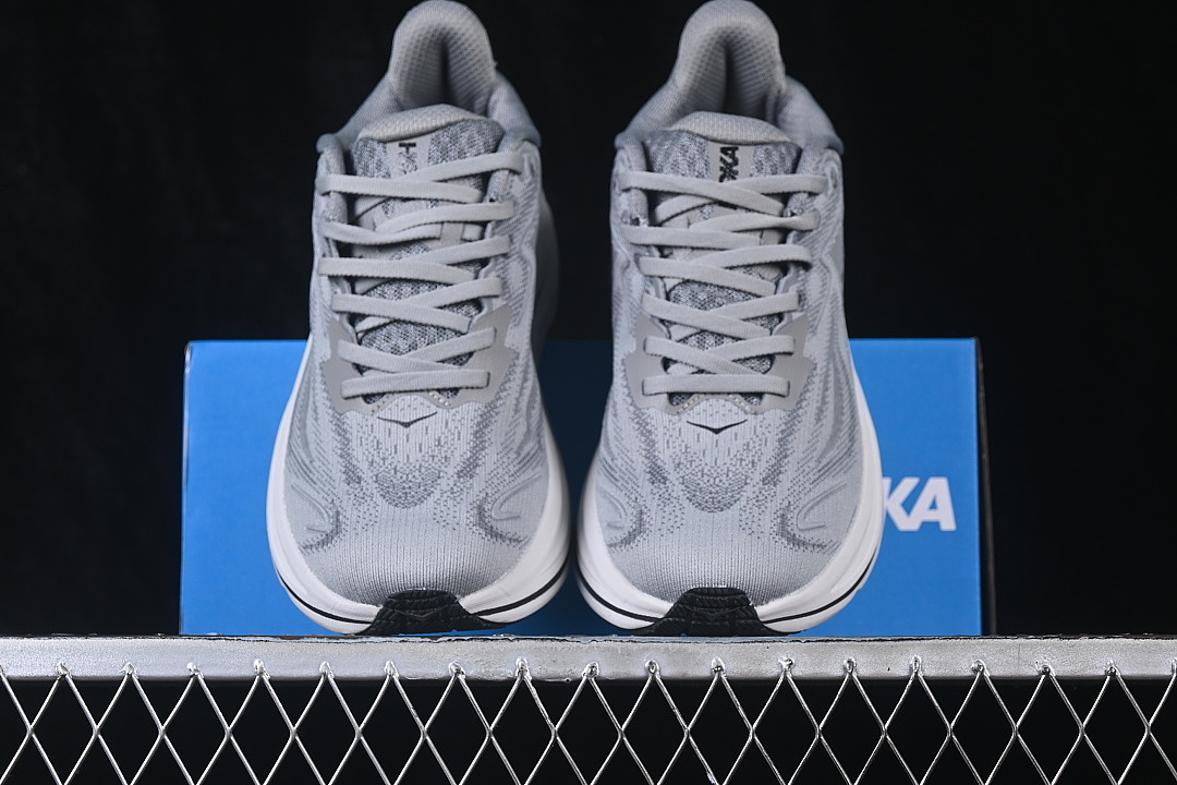 On Running [1162032 GRST]-[ONE ONE CLIFTON 10 BREATHABLE SHOES LIGHT GRAY/GREY]-[WOMAN:36-39]-[MAN:40-45] - Image 12