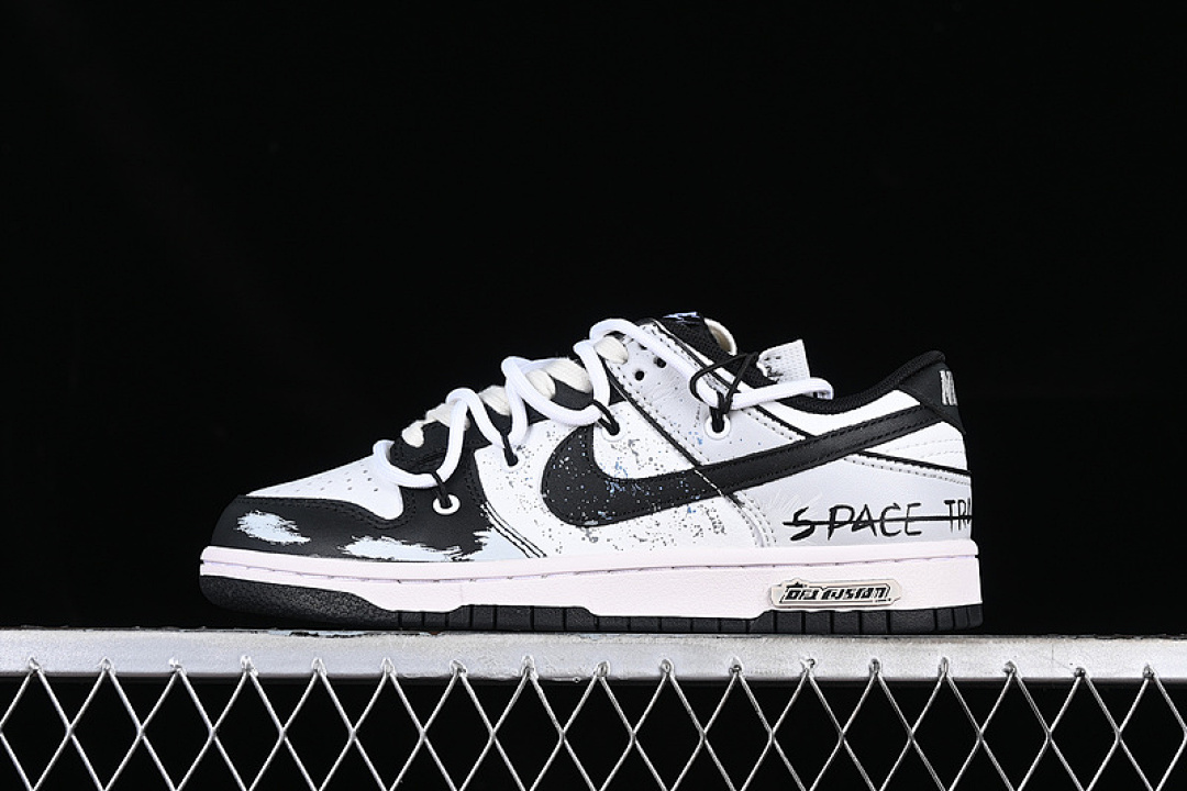 Nike DUNK LOW SB WHITE/BLACK/BLUE · DD1391-100, photo 1
