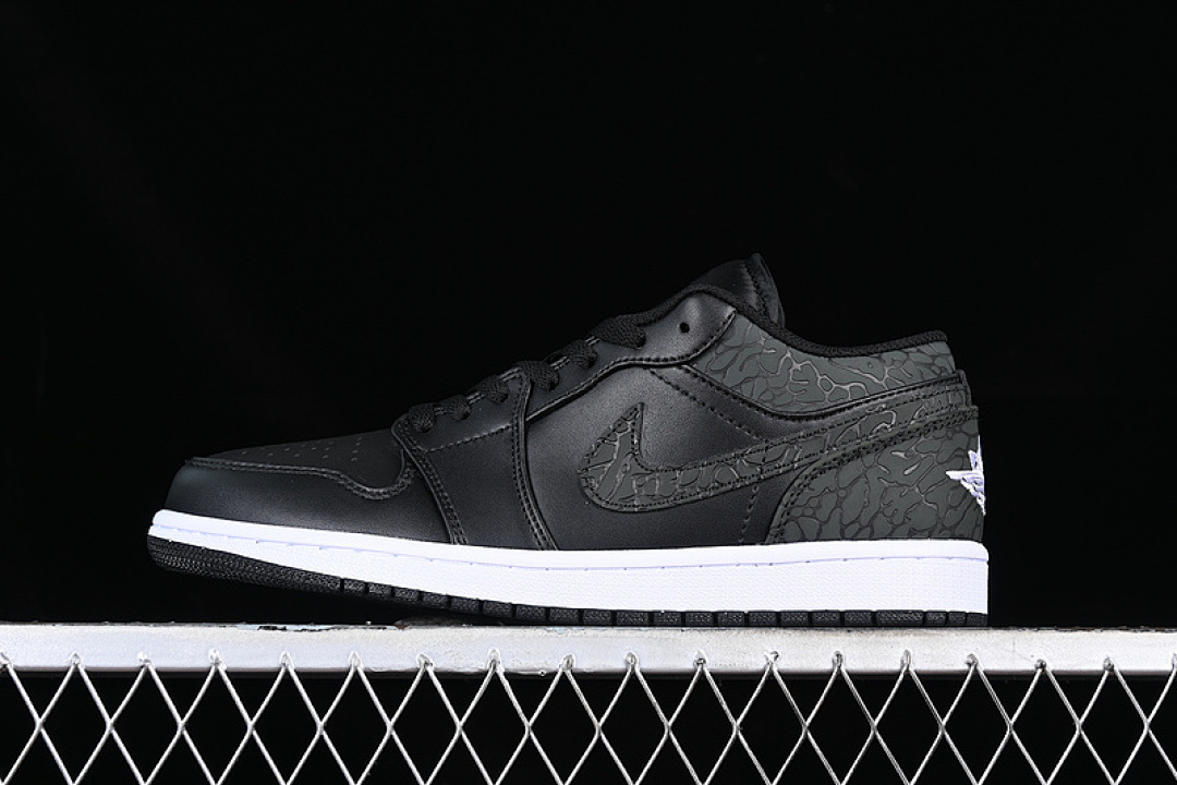 Jordan [FB9907-001]-[AIR JORDAN 1 LOW WHITE/BLACK]-[WOMAN:35.5-39]-[MAN:40-47.5], photo 1
