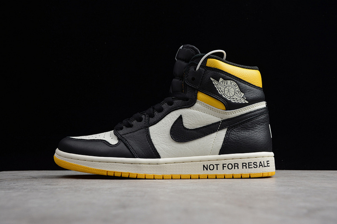 Jordan [861428-107]-[ST JORDAN 1 RETRO HIGH NOT FOR RESALE SAIL/BLACK/VARSITY MAIZE]-[MAN:40-46], photo 1