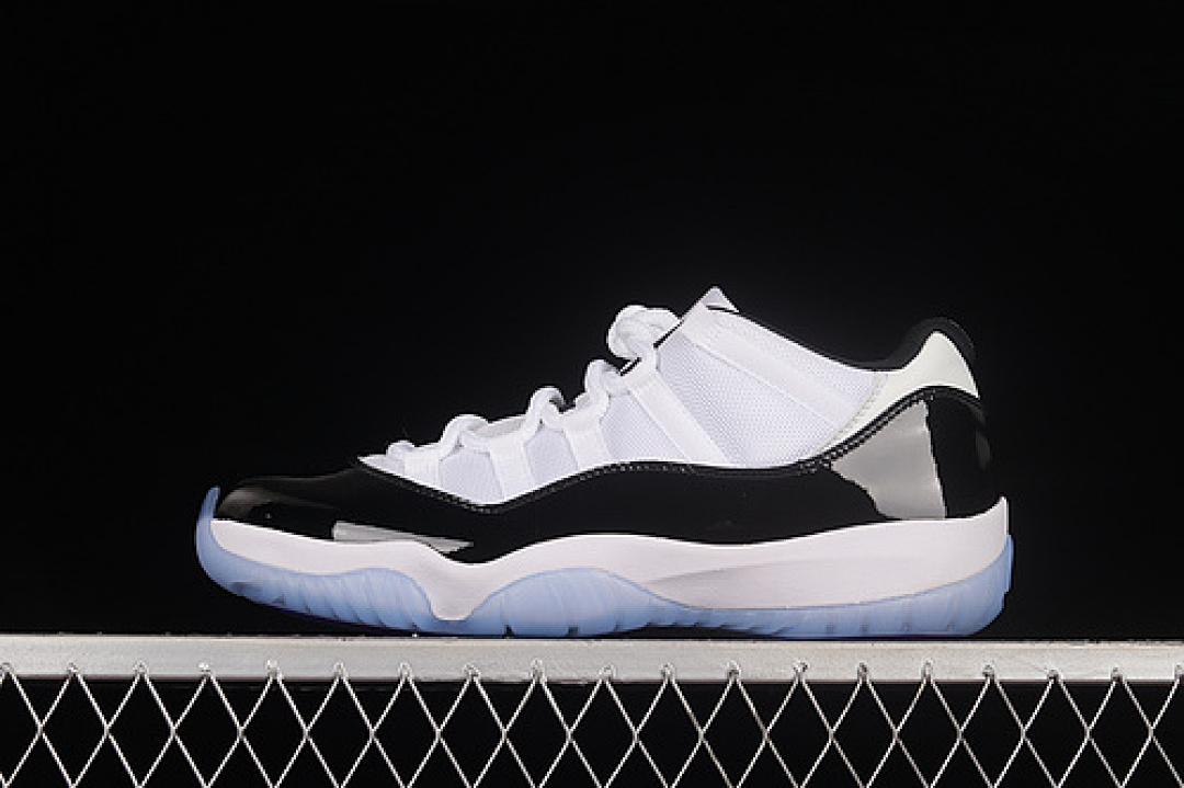 Jordan [528895-153]-[AIR JORDAN 11 RETRO LOW WHITE/BLACK/WHITE]-[MAN:40-47.5], photo 1