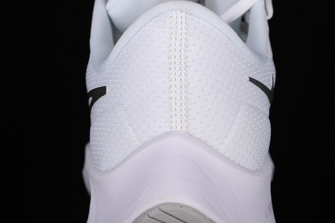 Nike [CW7358-100]-[AIR ZOOM PEGASUS 38 WHITE/PURE PLATINUM/WOLF GREY/METALLIC SILVER]-[UNISEX:36-45] - Image 7