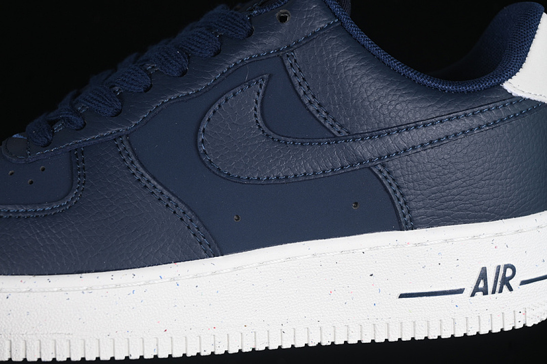 Nike [DZ2708-100]-[AIR FORCE 1 07 LOW LIGHT OREWOOD BROWN/OBSIDIAN/SAIL/SIREN RED]-[UNISEX:36-45] - Image 7