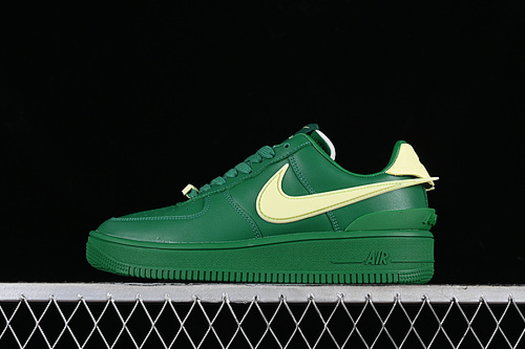 Nike [AF2406-010]-[AMBUSH X AIR FORCE 1 07 LOW PINE GREEN/CITRON]-[WOMAN:36-39]-[MAN:40-45], photo 1