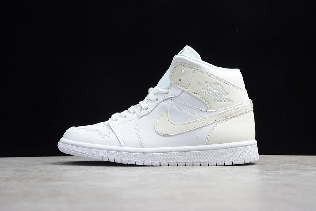 Jordan AIR Jordan 1 HIGH BRAND WHITE/WHITE · BQ6472-112, photo 1
