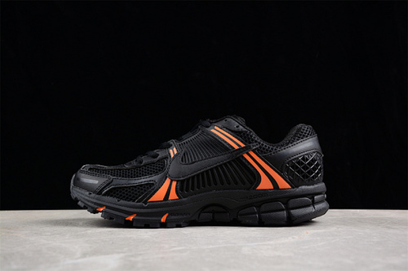 Nike Nike ZOOM VOMERO 5 SP BLACK/ORANAGE · FD0533-099, photo 1