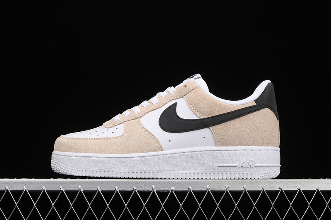 Nike [BQ8988-100]-[AIR FORCE 1 LOW BLACK/WHITE BLANC/NOIR/BLANC]-[WOMAN:36-39]-[MAN:40-45], photo 1