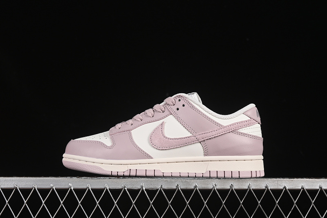 Purple Nike SB DUNK LOW WHITE/PURPLE · FB9109-122, photo 1